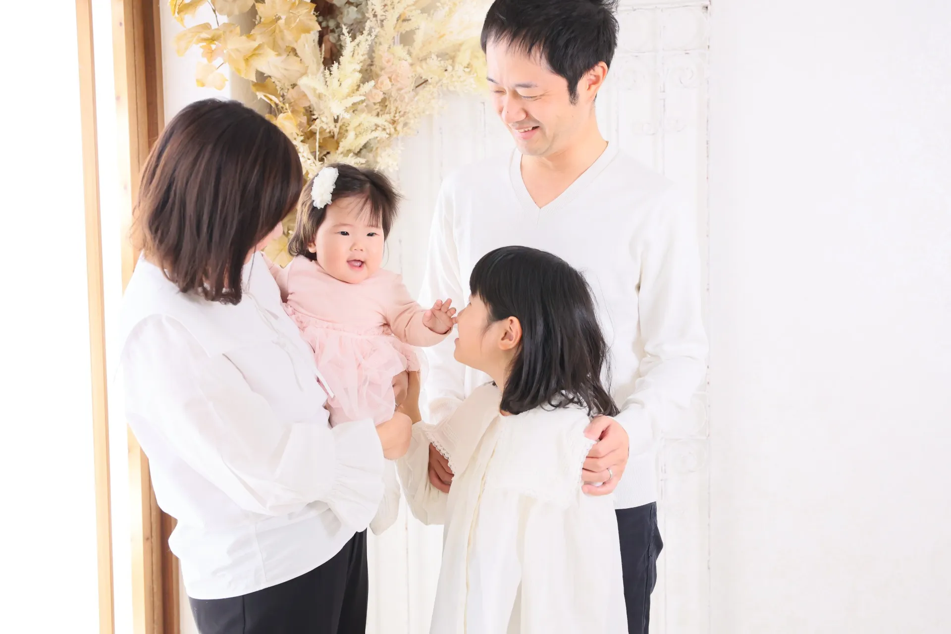 名古屋のフォトスタジオが提供する、思い出に残る家族写真撮影の秘密とは？